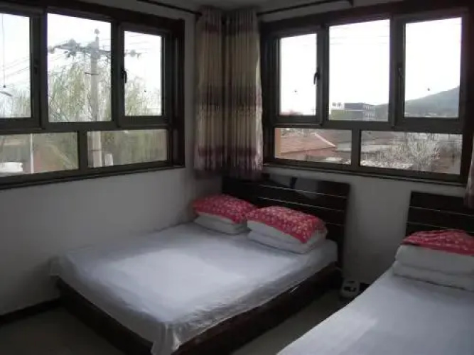 Longqingxia Jixiangyu Guesthouse