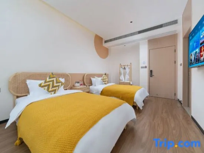6 Bedrooms Suite