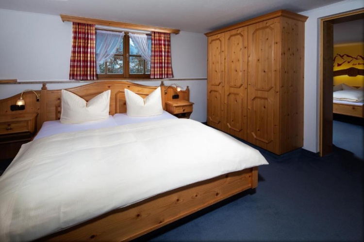 Standard Quadruple room with balcony