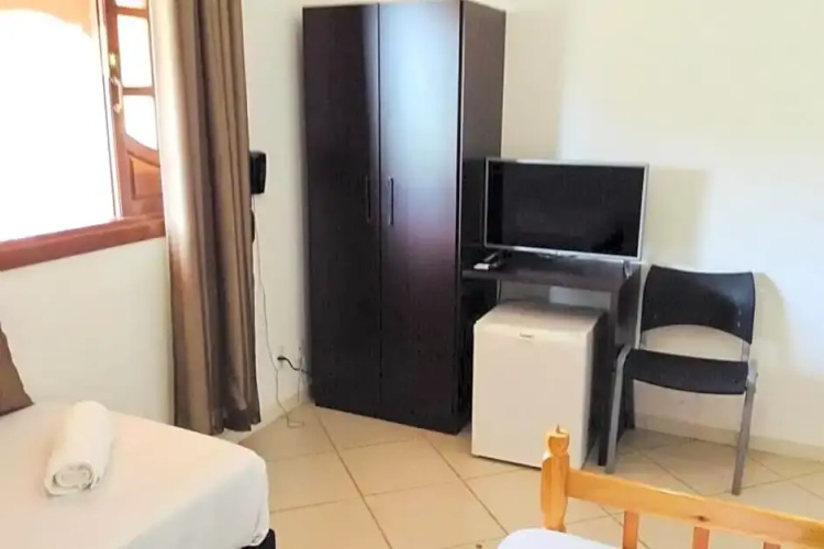 VOA Hotel Teves