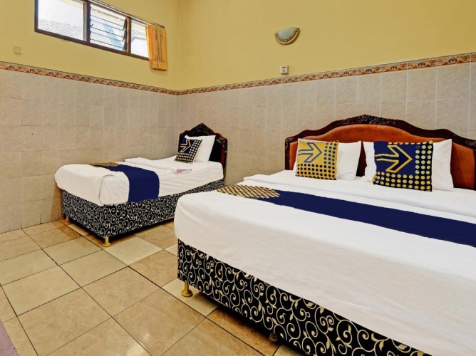 Economy Triple room