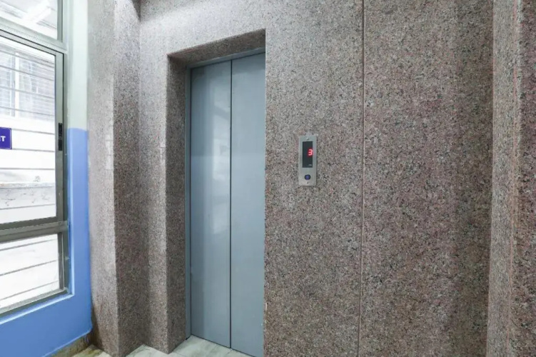 Vedanta Hotel by OYO Rooms