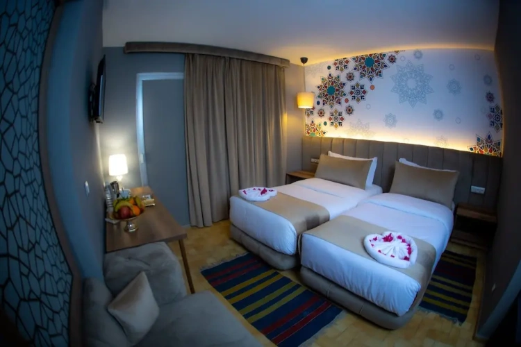 Standard Triple room with balcony