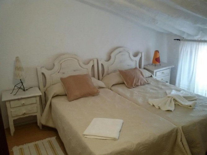 3 Bedrooms Cottage