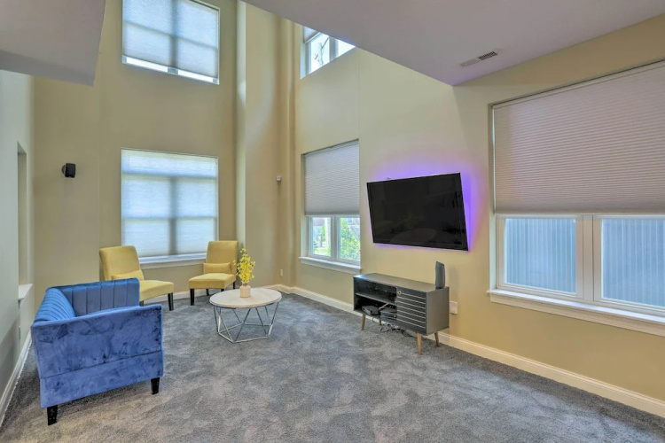 Central Cleveland Gem w/ Direct Skyline View!