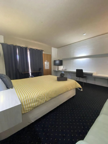 Capri Motel