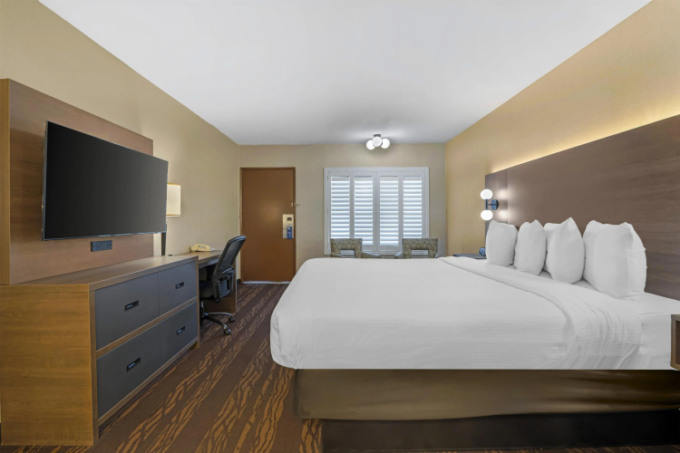 Best Western Plus Stovall's Inn