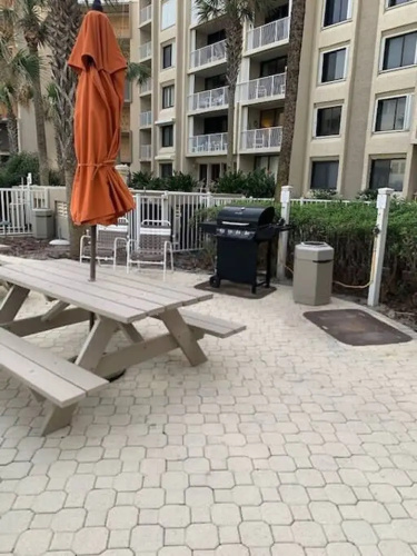 Oceanfront 2 bed Condo in New Smyrna Beach FL