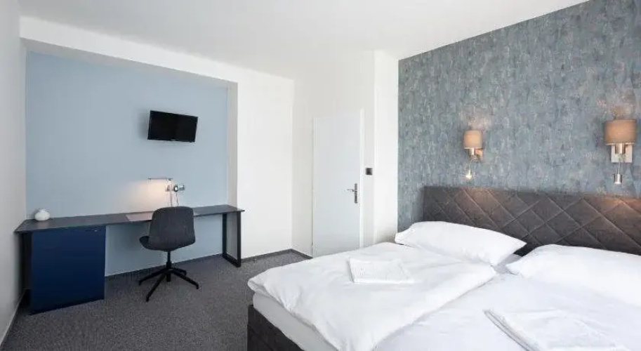 Hotel Trim