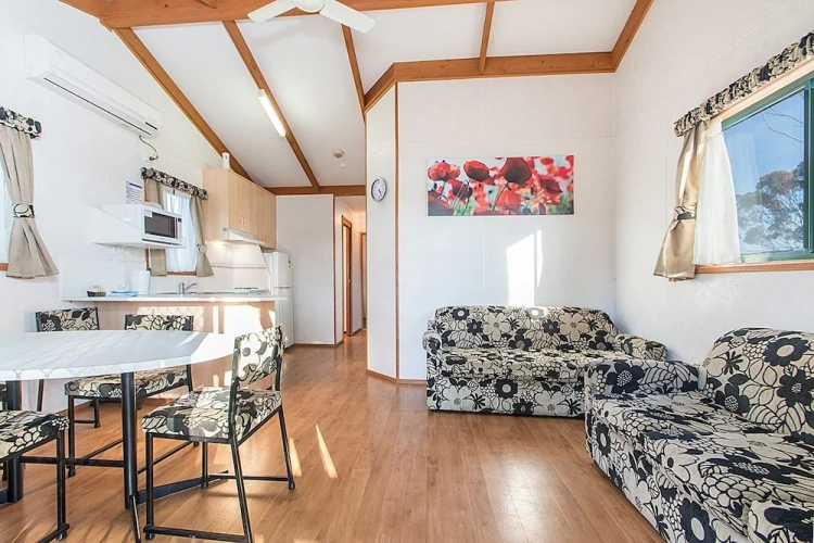 1 Bedroom Standard Quintuple Suite