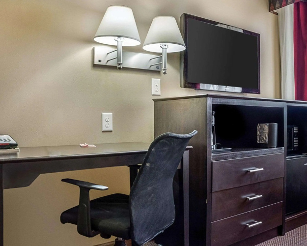 Econo Lodge Jamestown South
