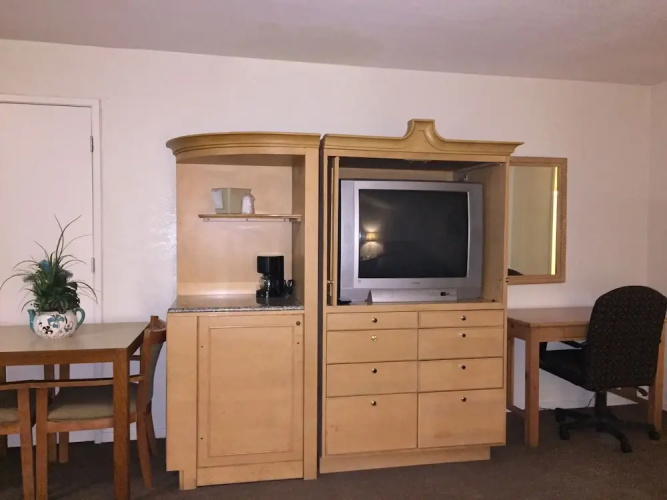 Parkway Inn