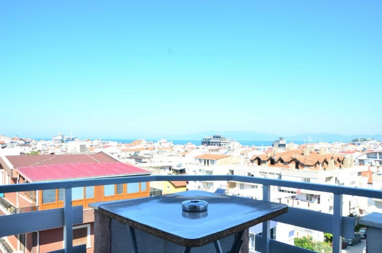 Standard Twin room with city view