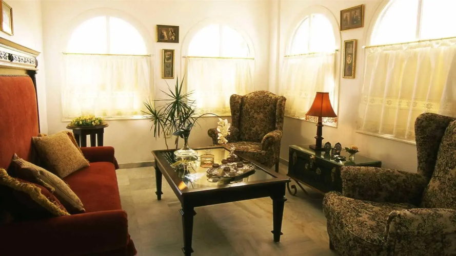 Antirides Hotel
