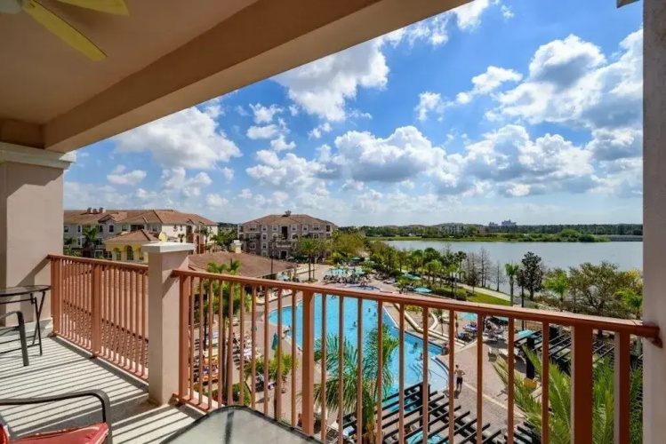 Pool View Penthouse 3 Bedroom Condo