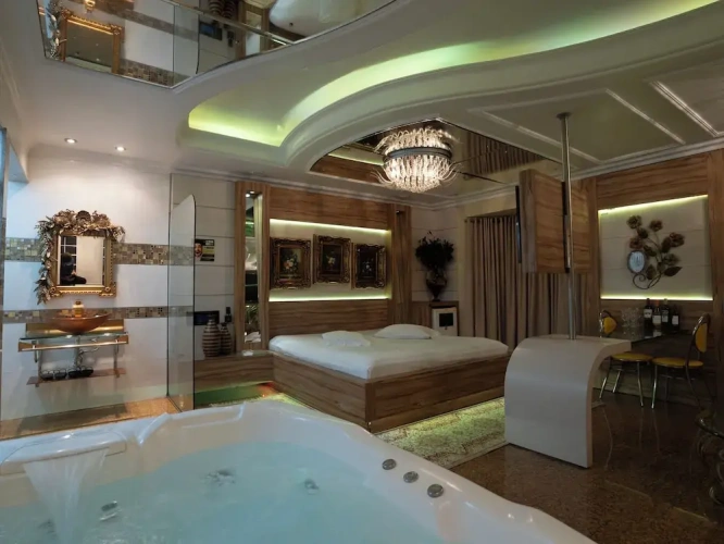 Premier Suite