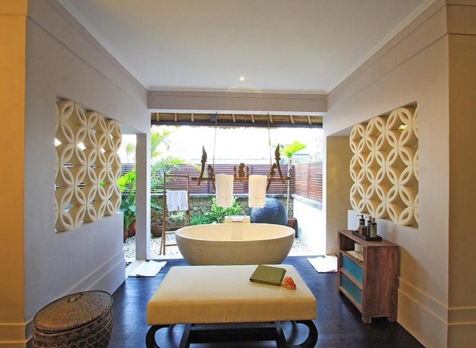 2 Bedrooms Villa