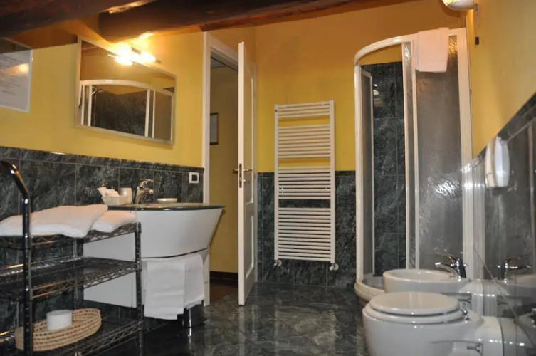 Piazza Nova Guest House