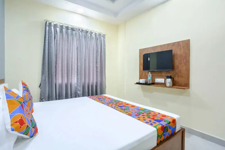 Fabexpress Aditya Guest House