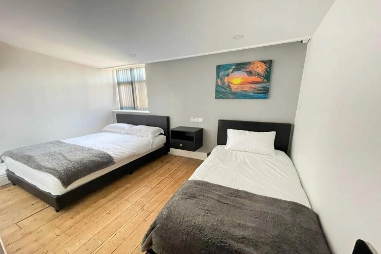 Standard Triple room