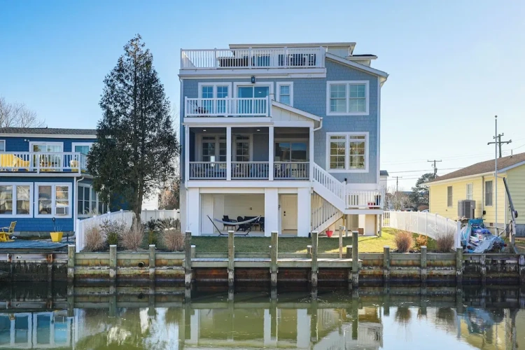 6 Bedrooms Cottage with balcony