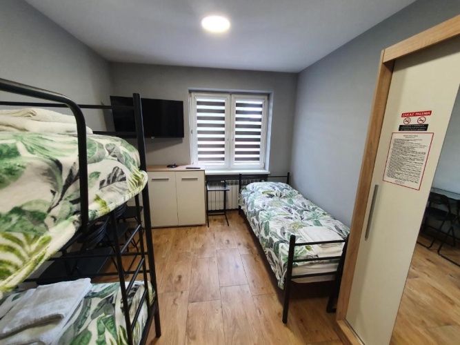 Standard Triple room
