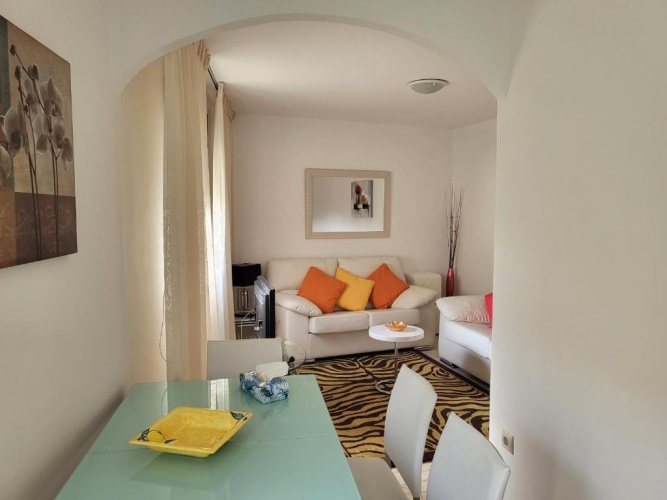 2 Bedrooms Cottage