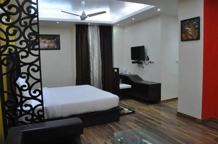 Hotel Only Suites