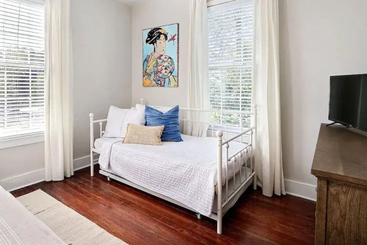 Gallery Stays - Spartina