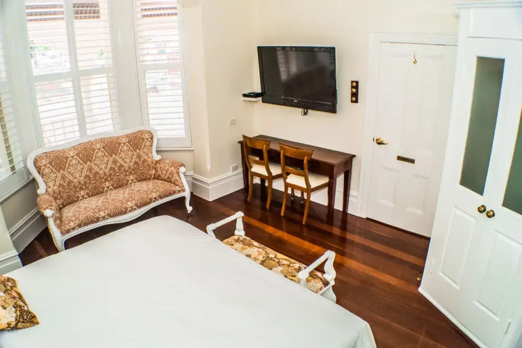 Heritage Cottage Bed And Breakfast