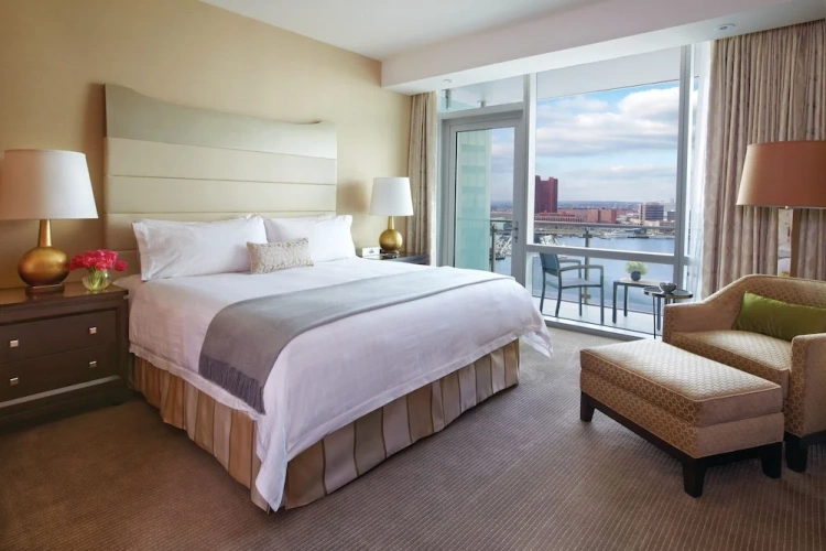 Lighthouse Double Suite with balcony