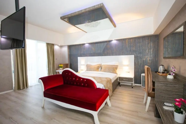 Suite with balcony