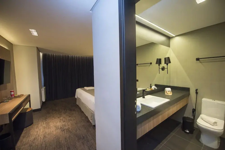 Pinot Hotel