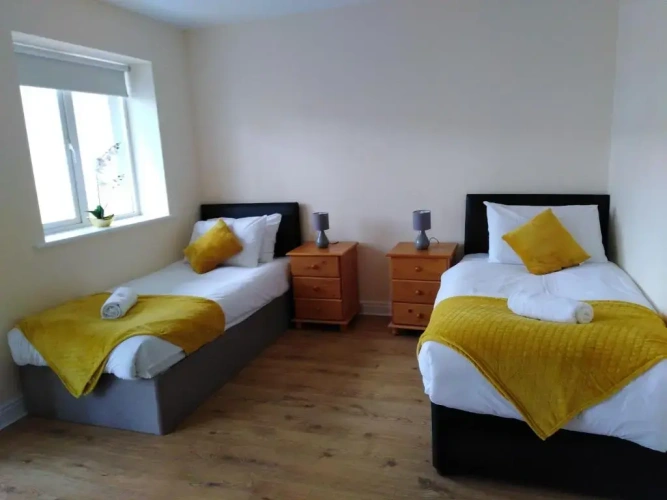 2 Bedrooms Apartment