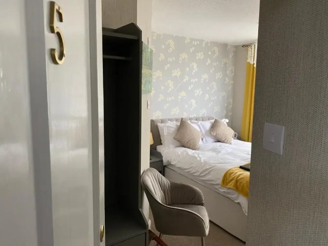 Deluxe Single room