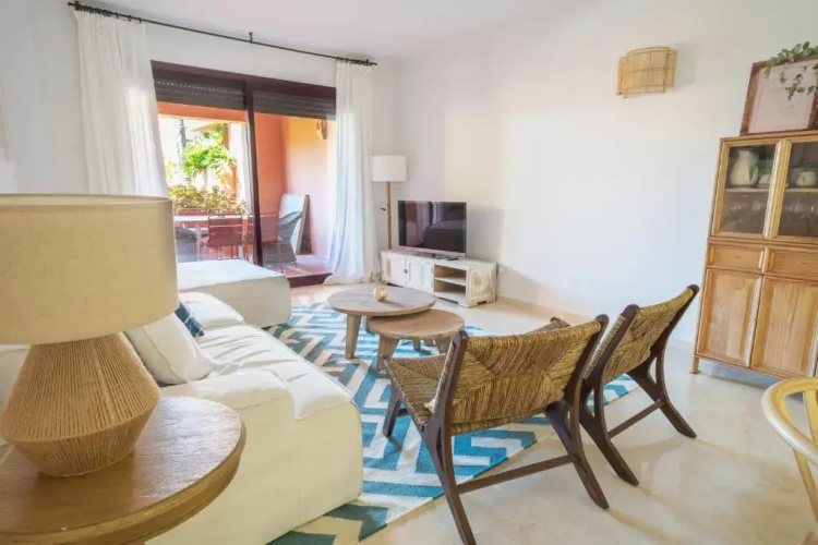 3+1 bed apartment, 100m away from the beach