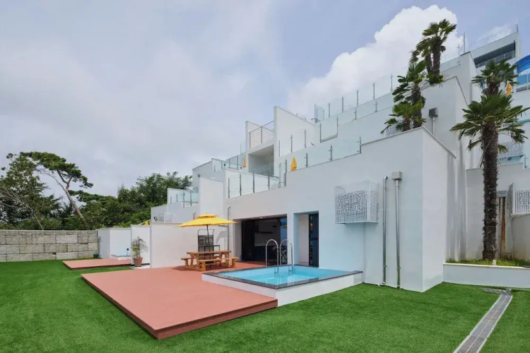 Hemirion Pool Villa&Resort