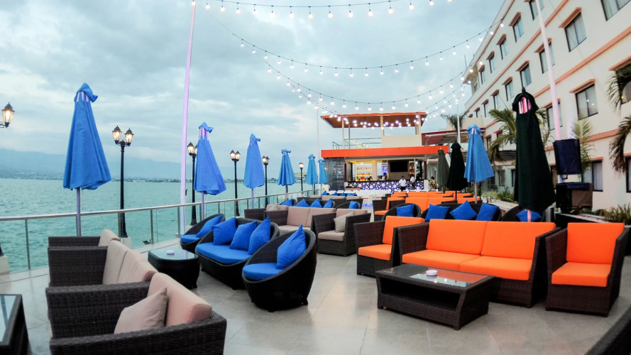 Swiss-Belhotel Silae PaluOver view