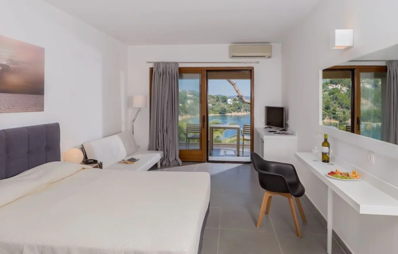 Superior Deluxe Double room with sea view