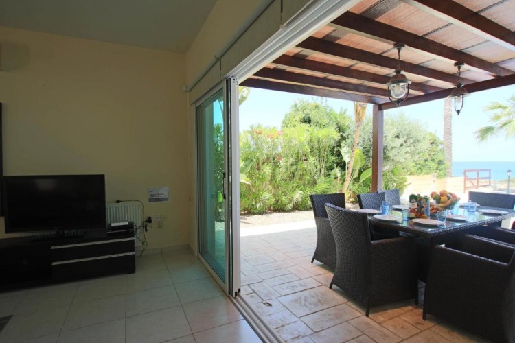 4 Bedrooms Cottage