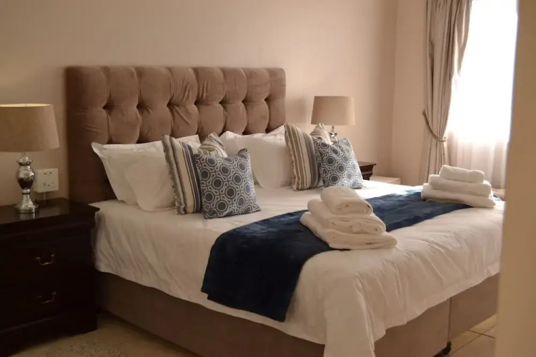 Caulfield self Catering