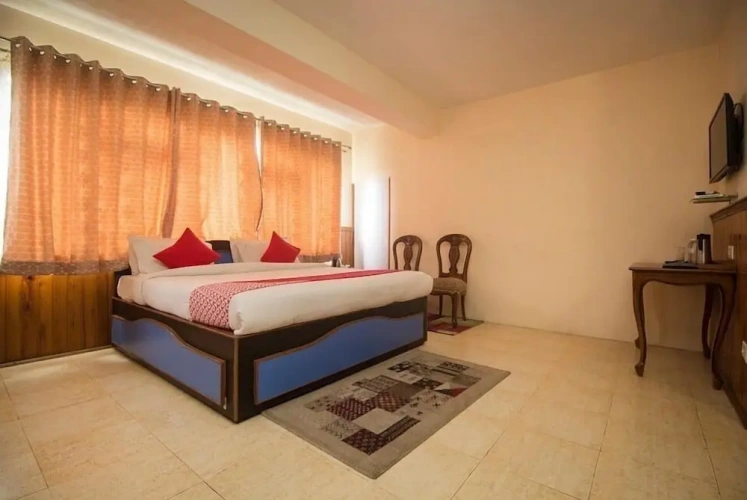 Standard Double room with balcony and with land view