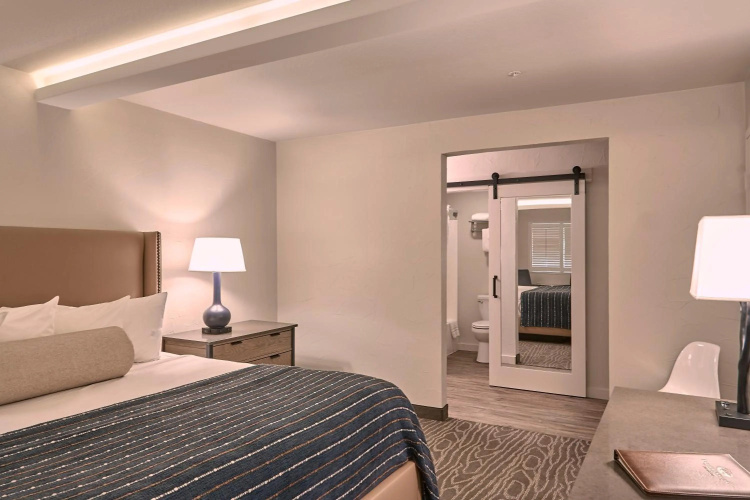 Fredericksburg Inn Suites photo 6
