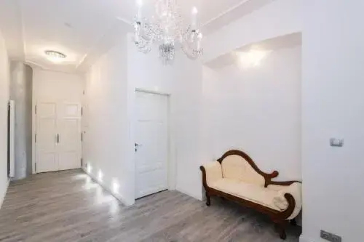 Wenceslas Square / Main Station - New Studio*****
