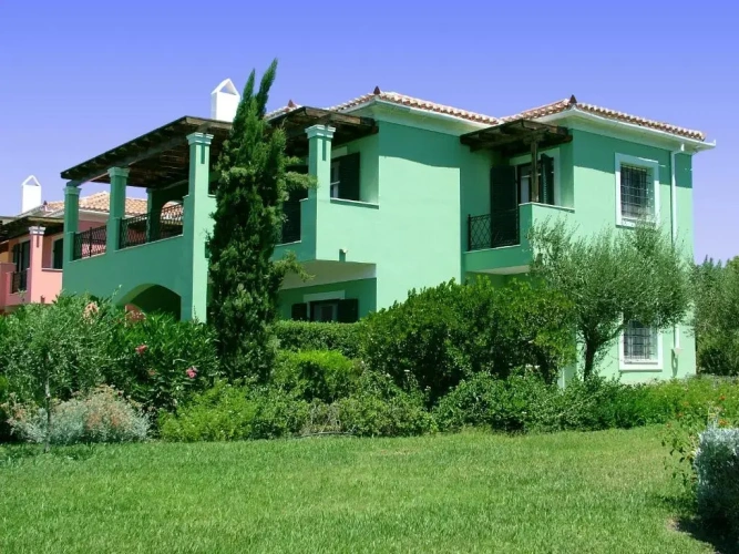 2 Bedrooms Villa