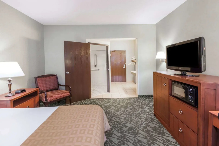 Baymont by Wyndham Grand Rapids N/Walker
