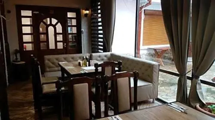Family Hotel Square
