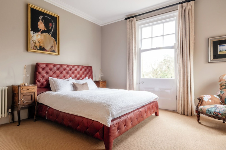 Beautiful 5 Bedroom Home in Evesham