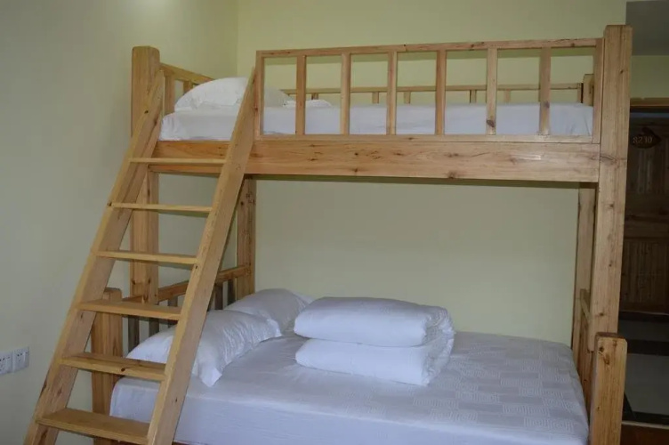 Qingfengge Hostel