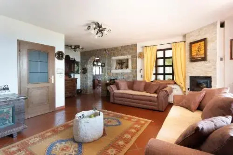 Villa Emi